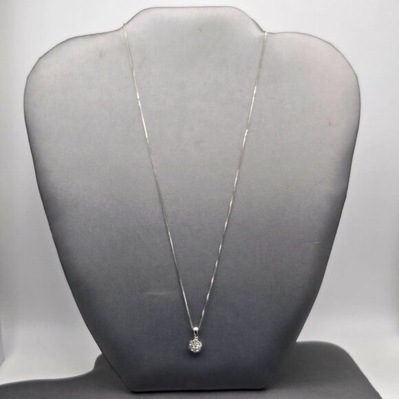 Effy Sterling Silver Diamond Clover Pendant Necklace 18" Box Chain .10 ctw - Picture 3 of 8